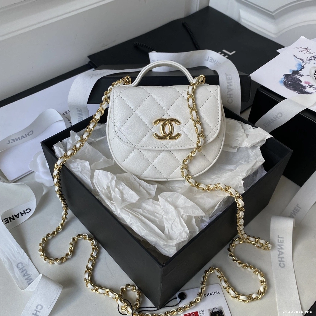 Hyper Peter CHANEL WITH CHANELUTCH CHAIN 0816